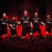 PUMA推出AC米兰201